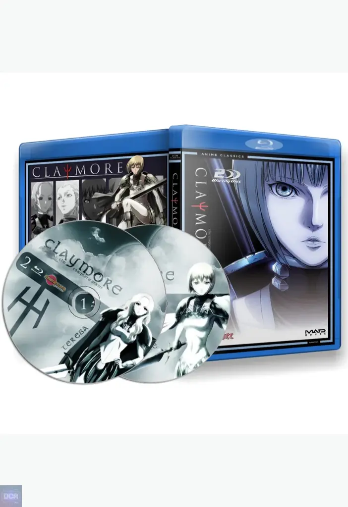 Imagem em formato retrato e detalhada do box azul e dos discos do Blu-ray Claymore - Série Dublada, exibindo as lendárias guerreiras Clare e Teresa na belíssima arte da capa e nas mídias físicas, representando a edição definitiva em alta definição para os fãs e colecionadores de fantasia sombria.